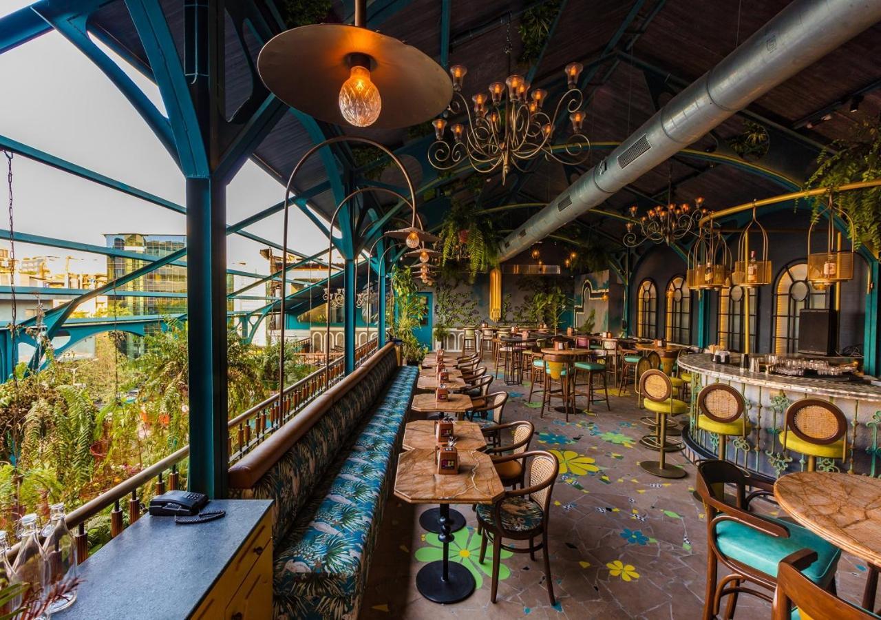 Goldfinch Hotel Mumbai Exteriör bild