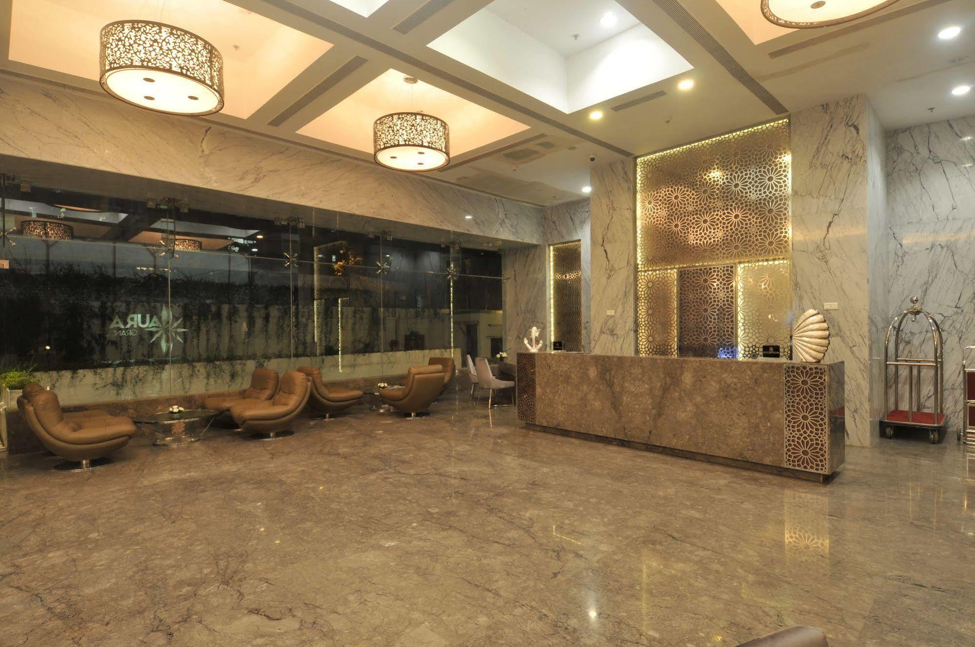 Goldfinch Hotel Mumbai Exteriör bild